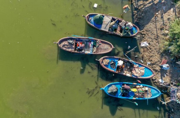 Foto - Artık yürüyerek geziyorlar! Felaketi böyle anlattı