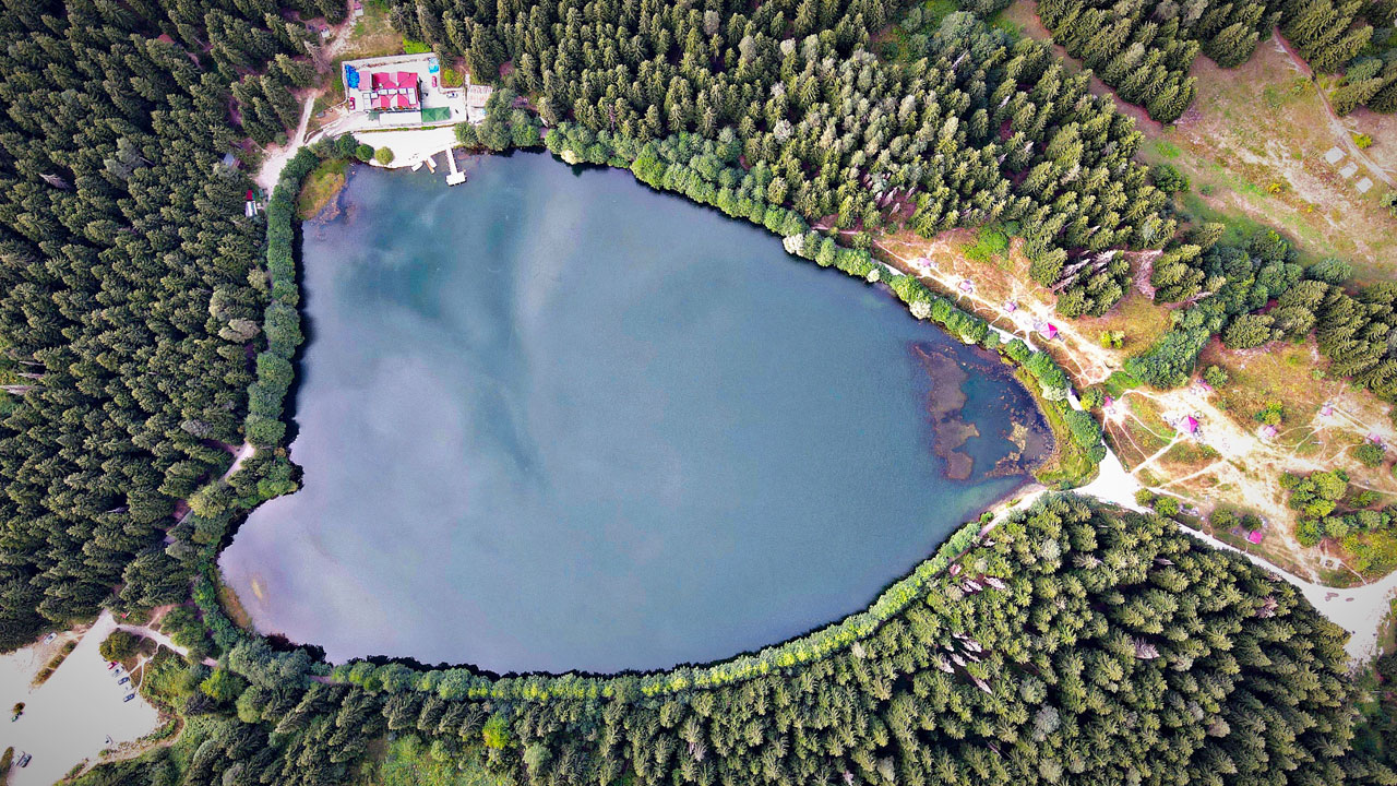 Artvin’de saklı cennet! Doğanın kalbi Karagöl
