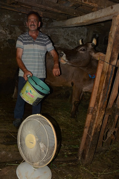 Foto - Artvinli çiftçiden duygulandıran hareket!