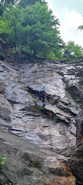 Foto - Aşağıya böyle indiler! Bunu yapmak yürek ister