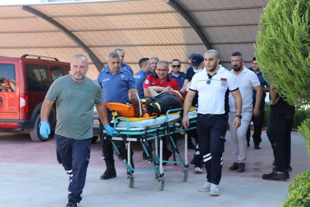 Foto - Asansör üçüncü kattan zemine çakıldı