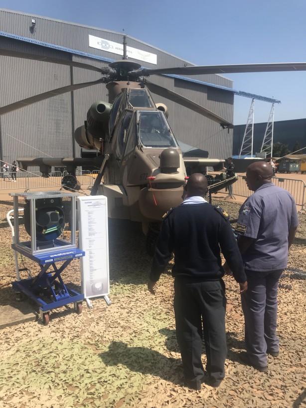 Foto - ASELSAN'ın "elektronik gözü" Rooivalk saldırı helikopteriyle birlikte tanıtıldı