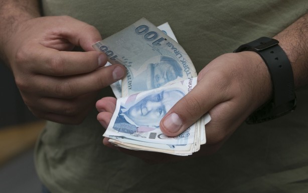 Foto - Asgari ücret için beklenmedik rakam! Konuşulmaya başlanan o rakam sızdırıldı: 7 bin 400 lira...