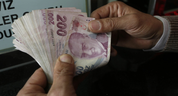 Asgari ücret için bu tahmin çok konuşulur! Öngörülerinde yanılmayan isim Türkiye'ye duyurdu