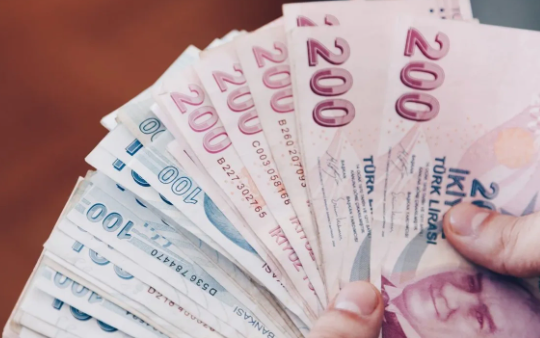 Foto - Asgari ücret tahmini tutan Cem Küçük, 'Bilgi aldım' dedi! Şimdi de yeni emekli maaşlarını açıkladı