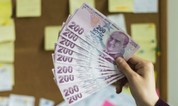 Foto - Asgari ücretle ilgili Türkiye'yi ayağa kaldıracak rakam! Tahminlerinde yanılmayan ünlü ekonomist bu rakamı ilk kez telaffuz etti