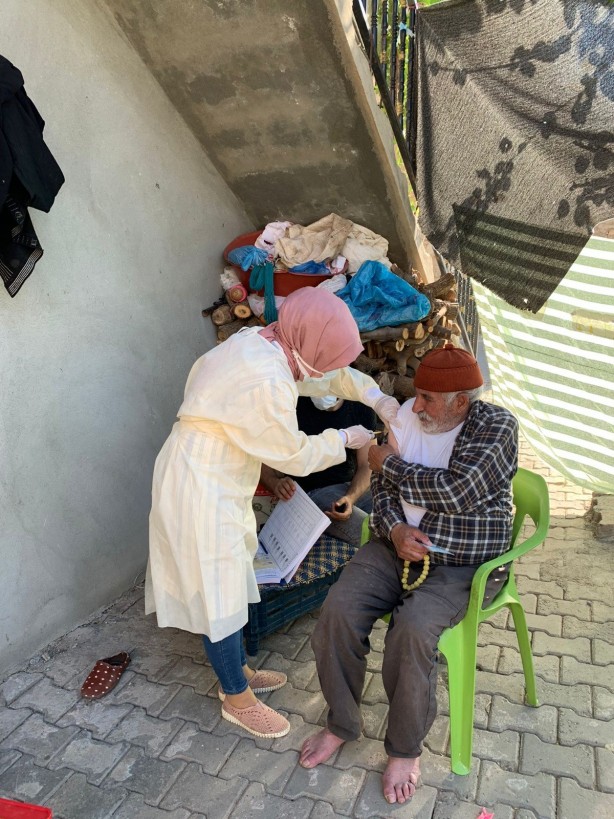 Foto - 'Aşı kısırlık yapıyor' iddiaları sonrası harekete geçtiler! Timler sokağa indi