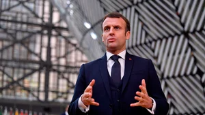 Foto - 'Aşı zorunluluğu' ve 'sağlıkı kartı' kararının ardından Fransa'da sokaklar karıştı! Binlerce kişiden protesto