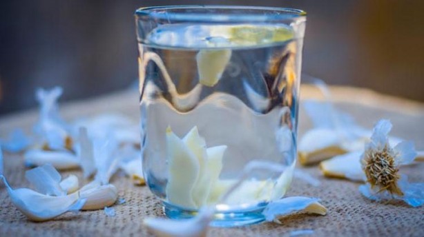 Foto - Asıl şifa sarımsağın kabuğunda saklı! Çöpe atanlar bin pişman