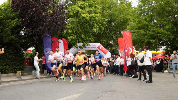 Foto - Asımın nesli 15 Temmuz şehitleri için koştu 
