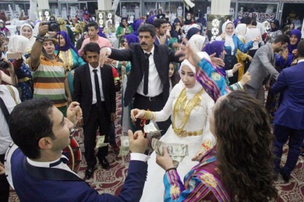 Foto - Aşiret düğününde dolar ve altın yağmuru