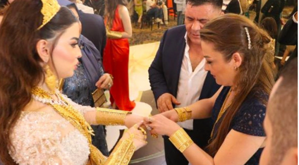 Foto - Aşiret düğününde geline 7 kilo altın takıldı Urfa Urfa olalı böyle düğün görmedi