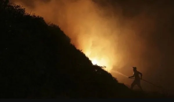 Foto - Aşırı sıcakların vurduğu İtalya orman yangınlarına teslim!