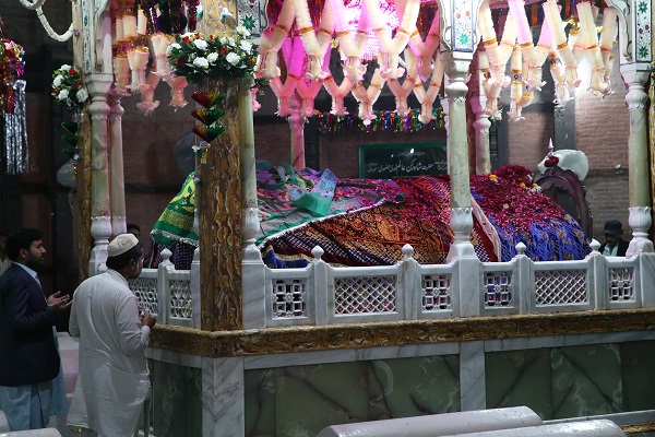 Foto - Asırlara meydana okuyan yapı: Şah Rükn-i Alem Türbesi