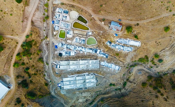 Foto - Asırlardır değişmeyen tuz mesaisi