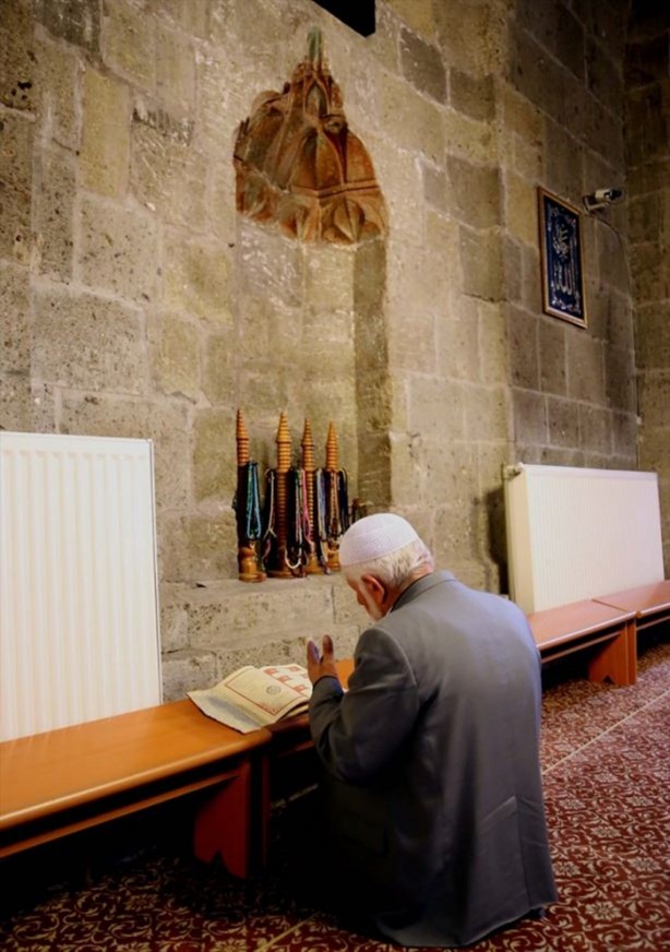 Foto - Asırlık camiler artık Ramazan ayına hazır!