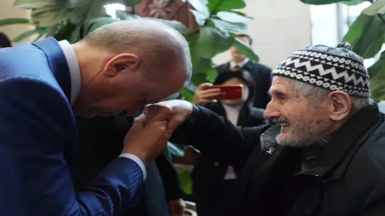 Asırlık çınardan Erdoğan’a duygulandıran mesaj! 9 cumhurbaşkanı gördü ama, onun için söyledikleri bambaşka