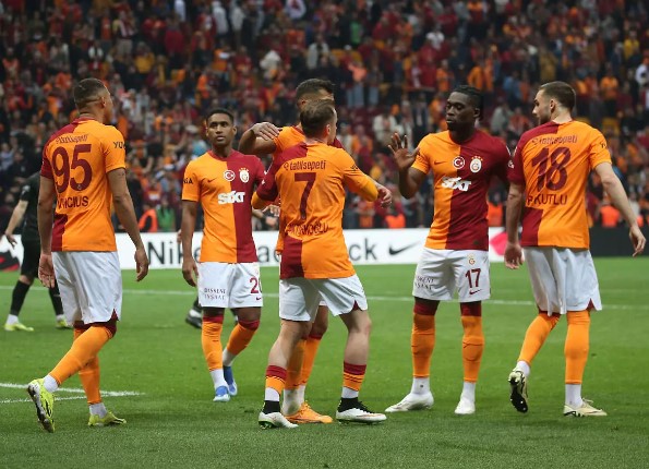 Foto - Asırlık derbide geri sayım! İşte Muhtemel 11'ler