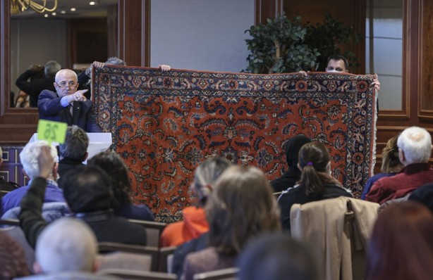 Foto - Asırlık el dokuması! Halılar müzayedede görücüye çıktı