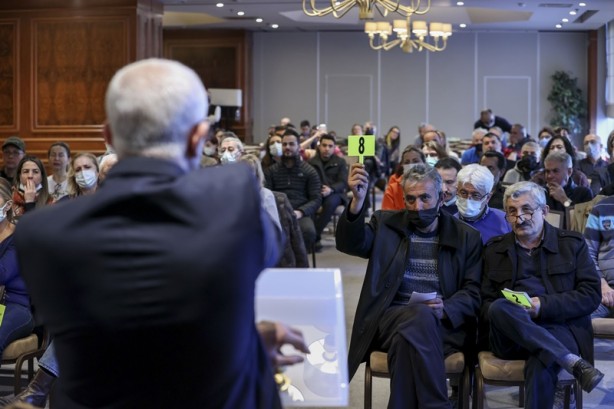 Foto - Asırlık el dokuması! Halılar müzayedede görücüye çıktı