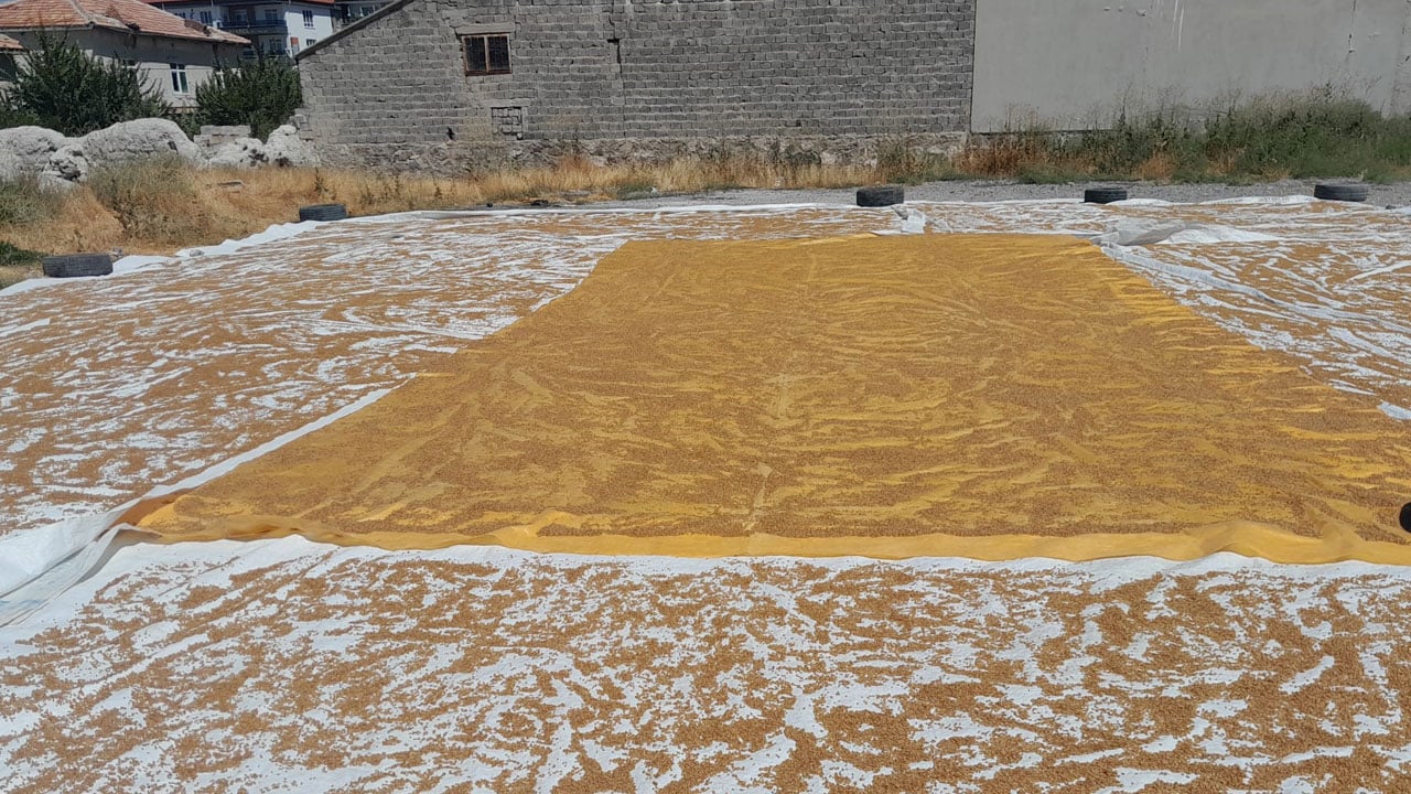 Asırlık gelenek sürüyor! Kazanlar kışlık bulgur için kaynıyor