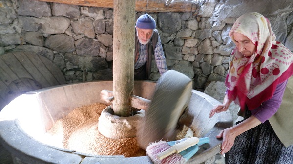 Foto - Asırlık su değirmeni ilgi çekiyor