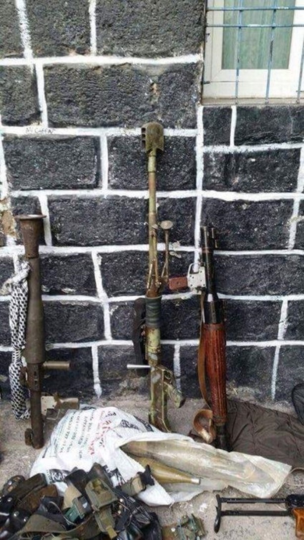 Foto - Asker, PKK tünellerine indi!