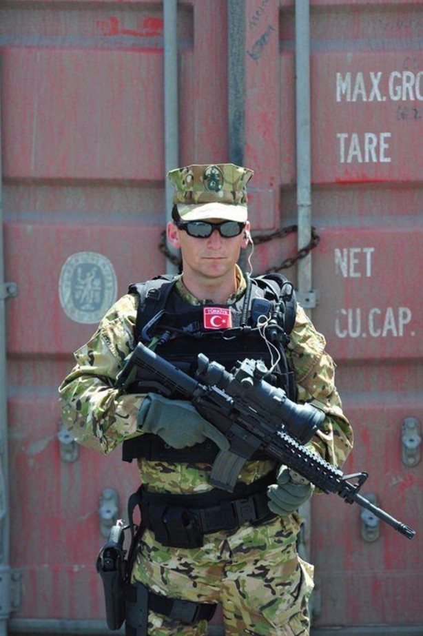 Foto - Askere modern savaş silahı