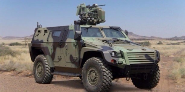 Foto - Askere modern savaş silahı