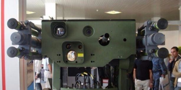 Foto - Askere modern savaş silahı