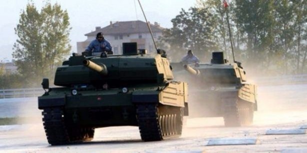 Foto - Askere modern savaş silahı