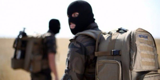 Foto - Askere modern savaş silahı