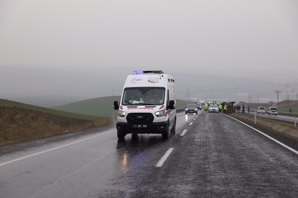 Foto - Askeri araç kaza yaptı: Yaralı askerler var