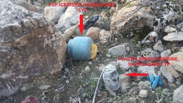 Foto - Askerler taşın arkasında bakın ne buldu?