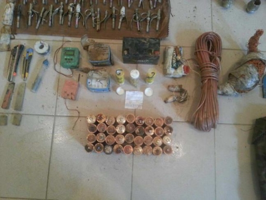 Foto - Askerler toprağı kazdı ve...
