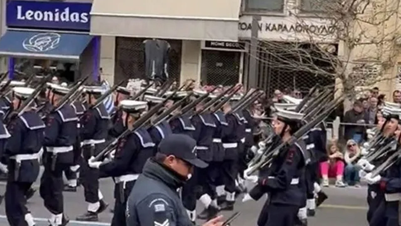 Foto - Askerlerin Türkiye'ye küfretmesine destek: Böyle askerler istiyorum