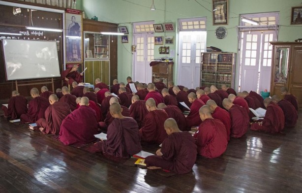 Foto - Askerlikten yırtmanın tek yolu budist tarikatına üye olmak