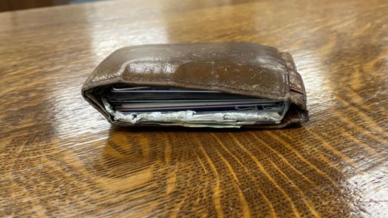 Foto - Asla atmıyorlar: Erkekler cüzdanlarına neden bu kadar sadık?