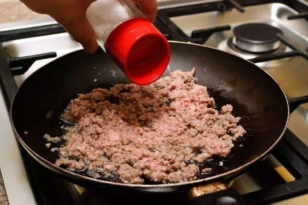 Foto - Asla böyle yapmayın Donmuş kıymayı zehire çeviren uygulama