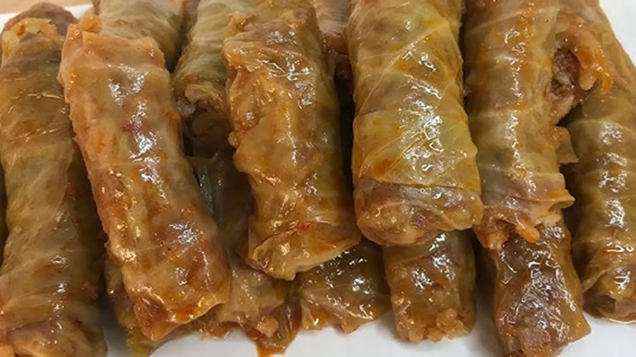 Foto - Asla dağılmayacak! İşte kalem gibi lahana sarması yapmanın sırrı