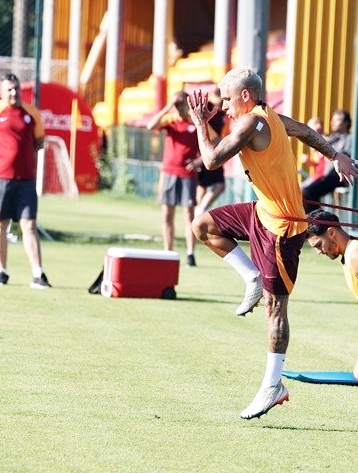 Foto - Aslan iki bombayı patlatıyor! Galatasaray ile ilgili flaş gelişme...