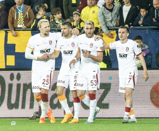 Foto - Aslan'dan çilek hasadı... Milyarlarca dolarlık gelişme… Diyerek duyurdular: Gündem olmuştu! 