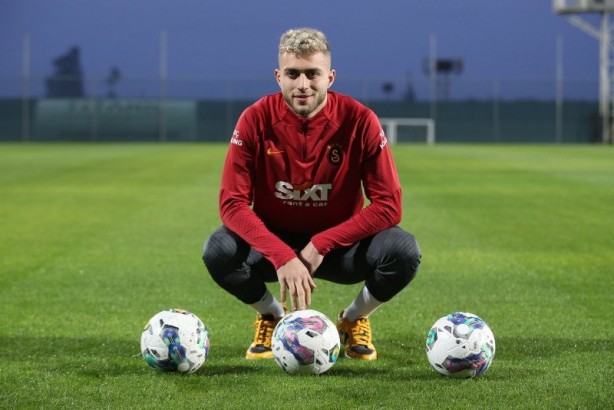 Foto - Aslan'ın golcüsü Milan'a! İtalyanlar duyurdu...