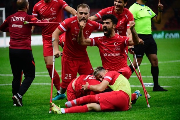 Foto - Siz Aslansınız... Kaplansınız! Türkiye bu branşta "dünya 1 numarası" oldu! 