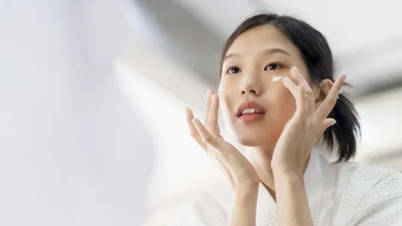 Foto - Asyalı kadınların gençlik sırrı: 10 yaş genç gösteren Asya alışkanlığı! Güneş ışınları dikkatle engellenir