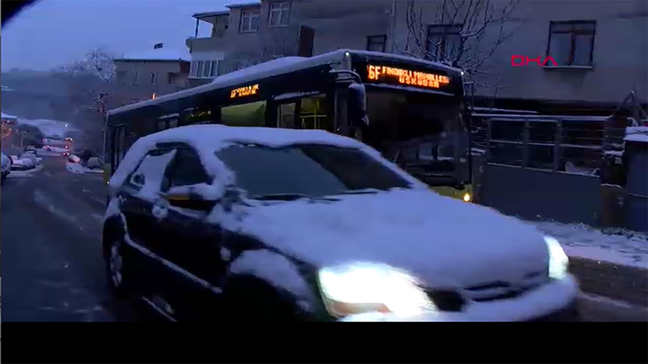 Ataşehir'de kar çilesi: İETT otobüsleri yolda kaldı!