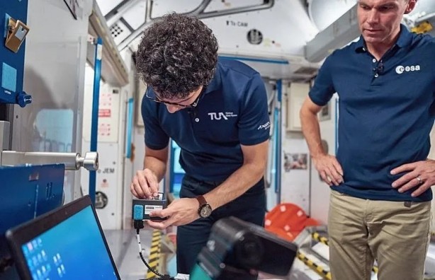 Foto - Atasever'in uzay yolculuğu başlıyor! Bakan Kacır saati paylaştı: Azerbaycan bayrağını da yanına alacak