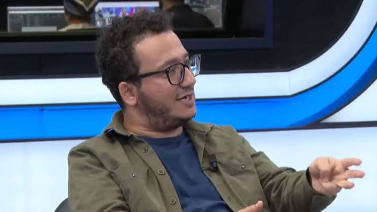 Foto - "Atatürk çocuğuyum, çıplak gezerim" diyen Hadise’nin görüntüleri Oytun Erbaş’ı çileden çıkarttı! "Halka açık pornografi"