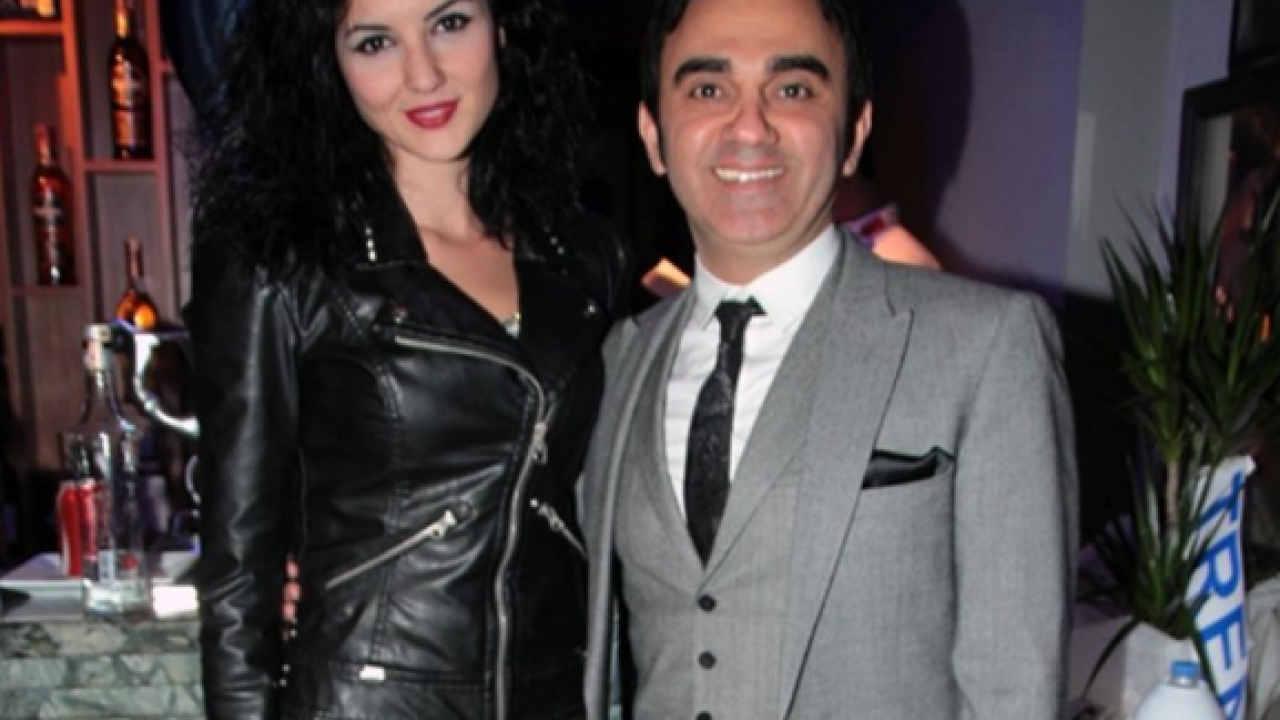 Foto - Atatürk rantçıların aksesuarı oldu! Nerede dalavere varsa arkasında hep o poster var