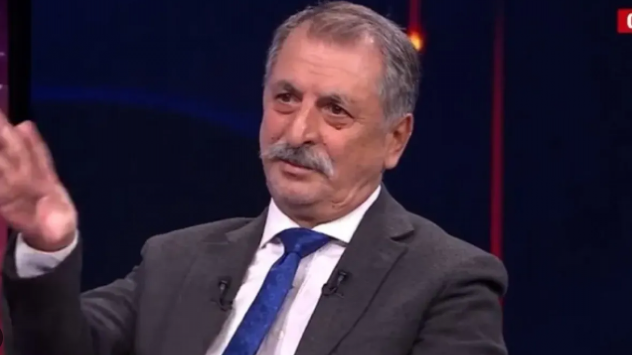 Foto - Atatürk rantçıların aksesuarı oldu! Nerede dalavere varsa arkasında hep o poster var